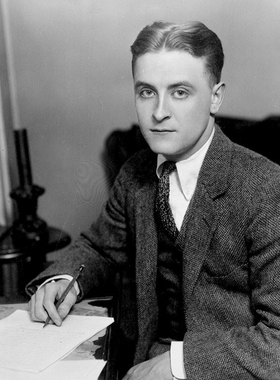 1921年に撮影された作家スコット・フィッツジェラルドの写真